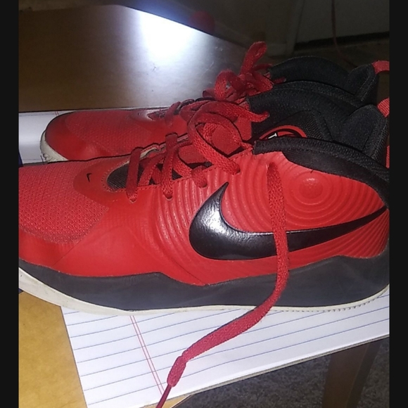 Boys Nike - Picture 2 of 3